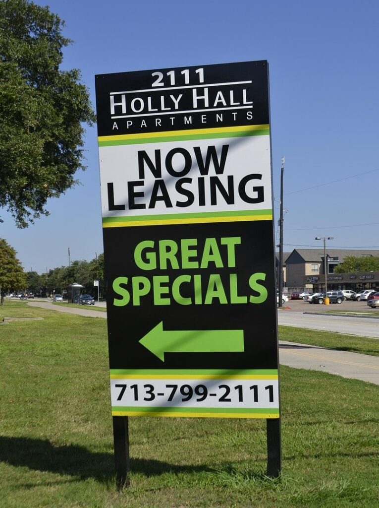 2025 미국 렌트비 평균, 아파트 임대 광고판 Now Leasing 사진
